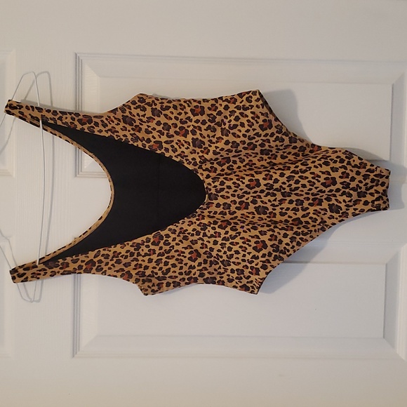Leopard Print One Piece Body/bathing Suit - Picture 2 of 7